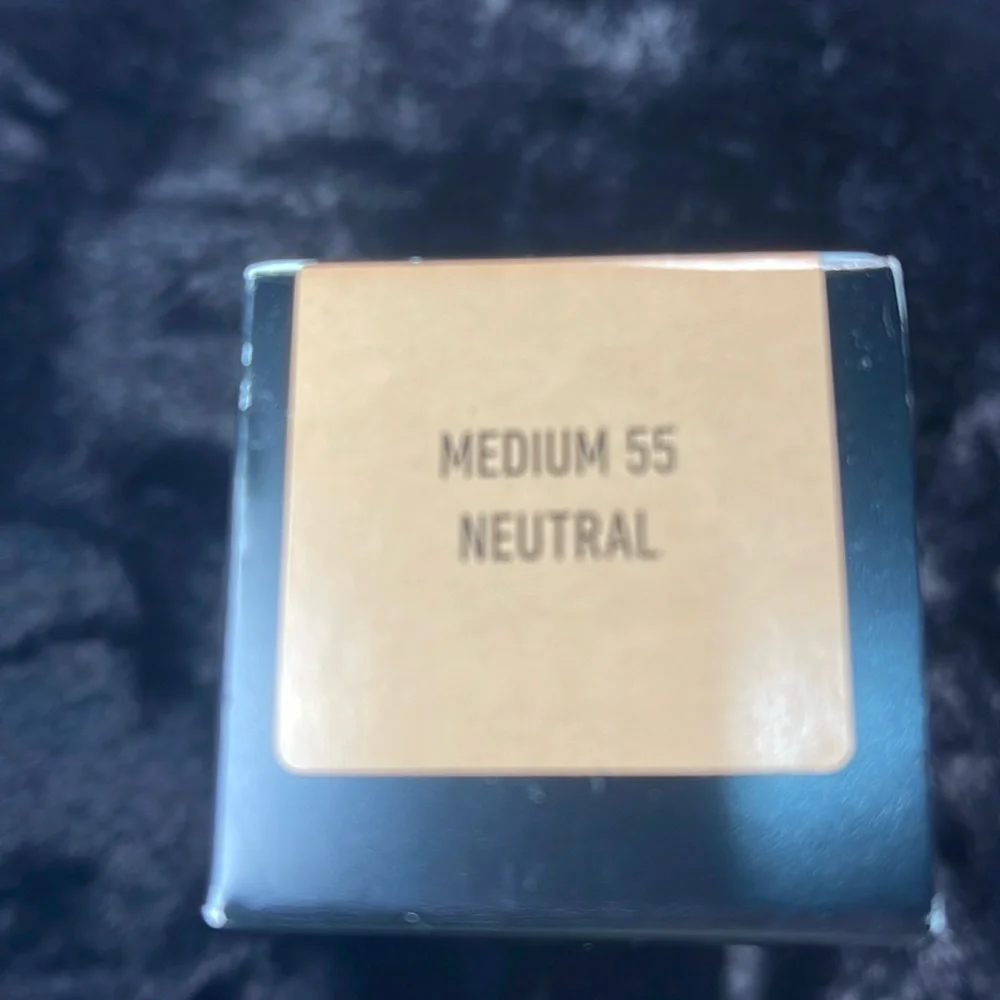 Kat Von D Medium 55 Neutral Lock-it Foundation